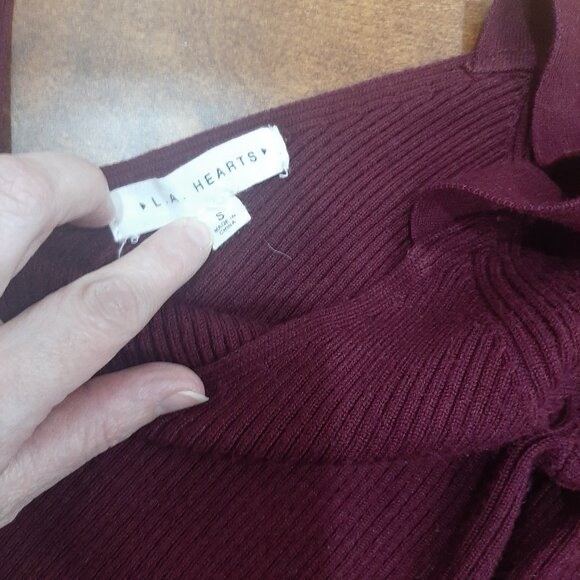 LA Hearts off shoulder sweater - Picture 11 of 12
